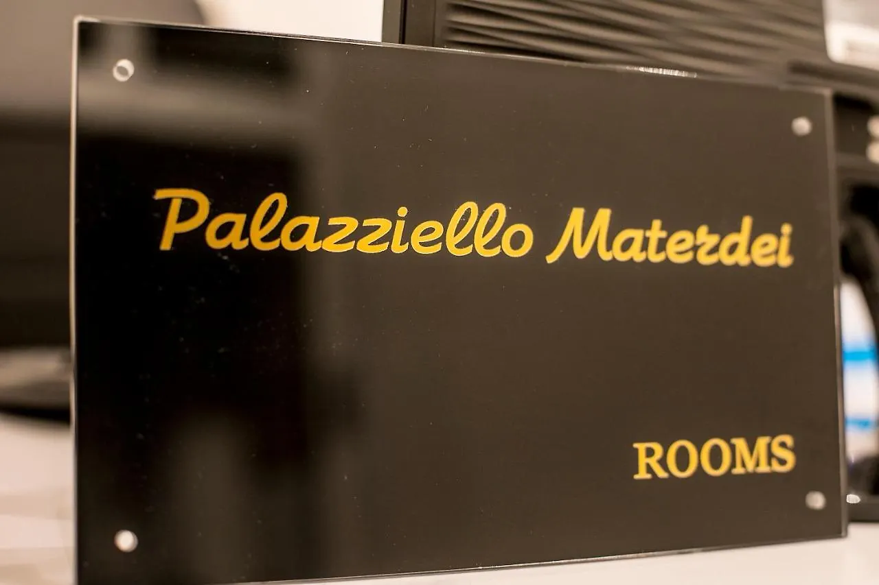 Hotel Palazziello Materdei Nápoles Pensión